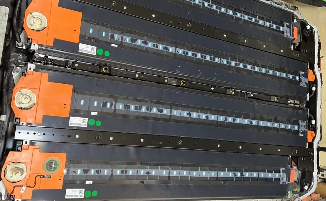 国产特斯拉Model_3电池包拆解